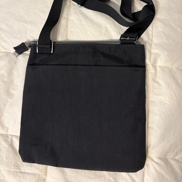 Baggalini never used - Picture 2 of 5